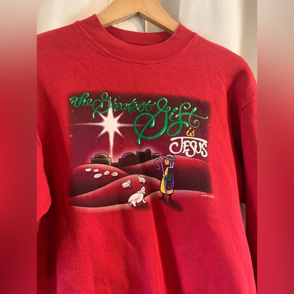 Vintage Christmas Greatest Gift Is JESUS Lee Size Small Sweatshirt Red Crew Neck - Picture 1 of 7